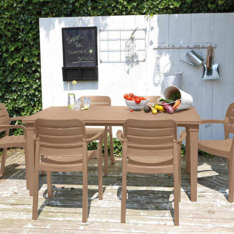 466418_zahradny-plastovy-set-hazel-vo-farbe-cappuccino-na-terase