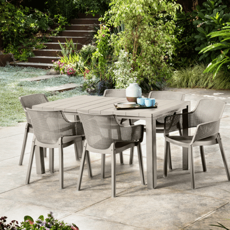 466424-2_zahradny-plastovy-set-larry-vo-farbe-cappuccino